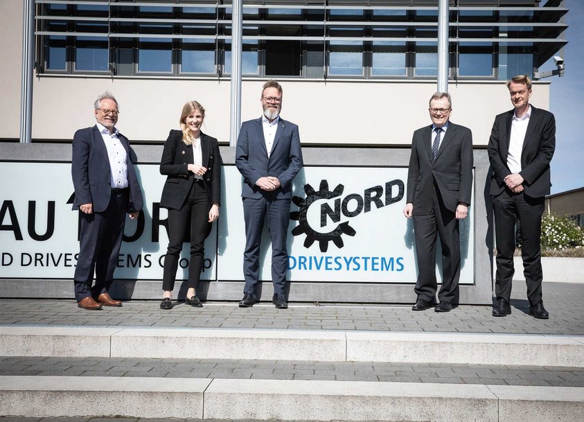 El ministro de Asuntos Económicos visita la sede de NORD DRIVESYSTEMS en Bargteheide
